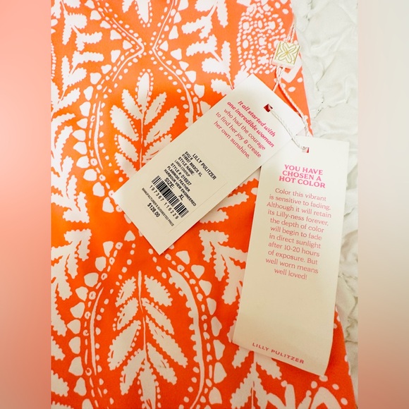 Lilly Pulitzer Larsa Coverup - Picture 6 of 7